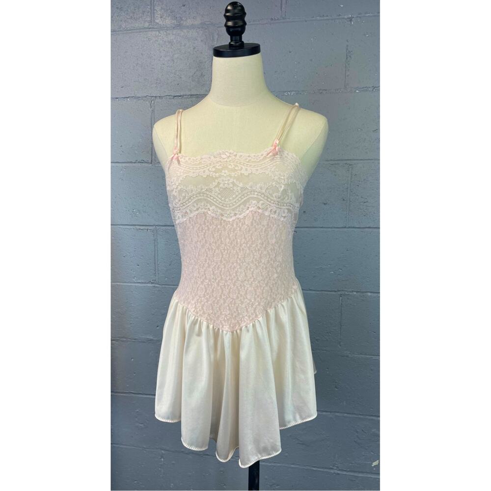 Vintage 1980s Pastel Pink Stretch Lace Nylon Baby Doll Nightgown Flutter Hem - Picture 5 of 14